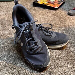 Under Armour Men's Charcoal Athletic Shoes